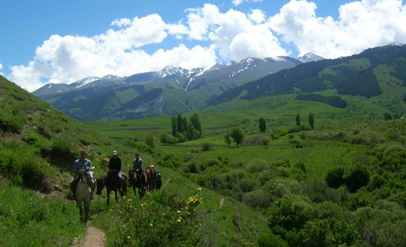 4 Nights 5 Days  Kyrgyzstan Tour Packages