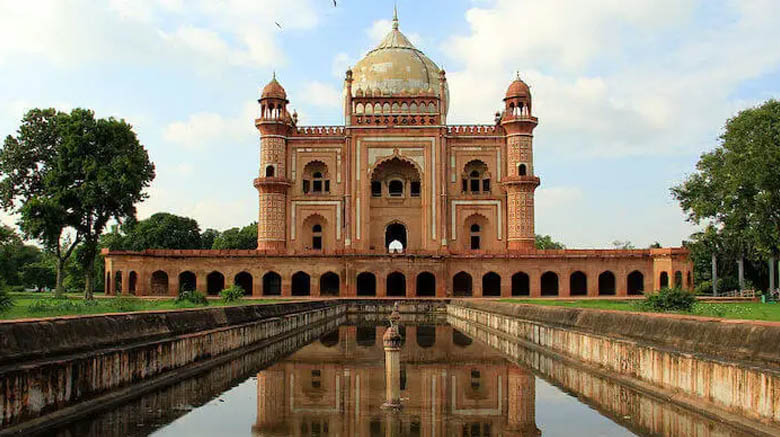 Safdarjung Tomb