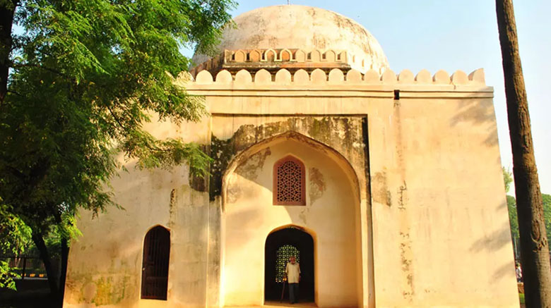 Gol Gumbad
