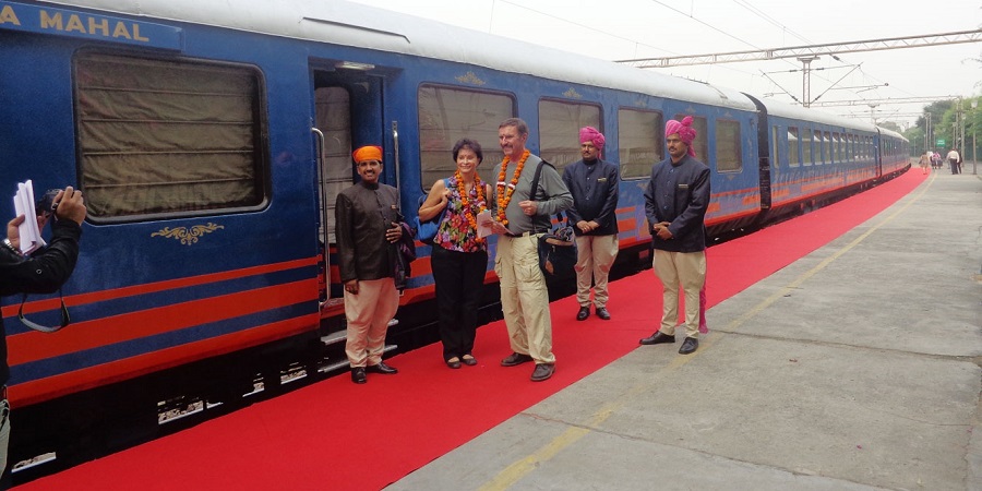 Enjoy Golden Triangle Train Tour