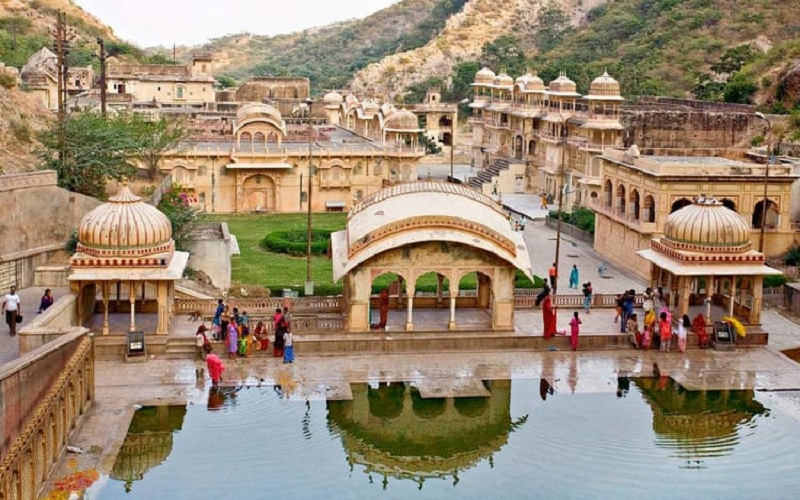Buddhist Pilgrimage and Golden Triangle Tour