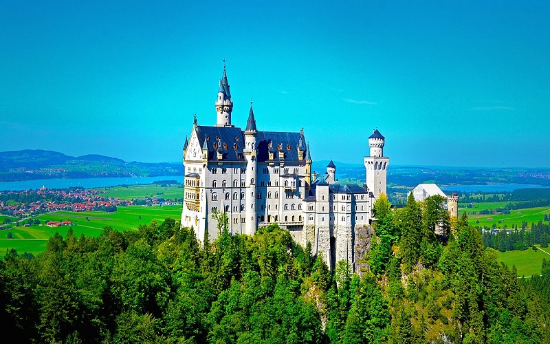 FASCINATING EUROPE TOUR PACKAGES