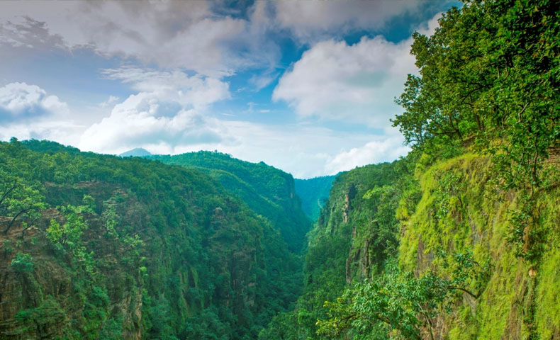 Pachmarhi Tour Packages