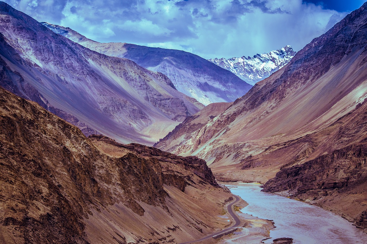 Leh Ladakh Honeymoon Packages