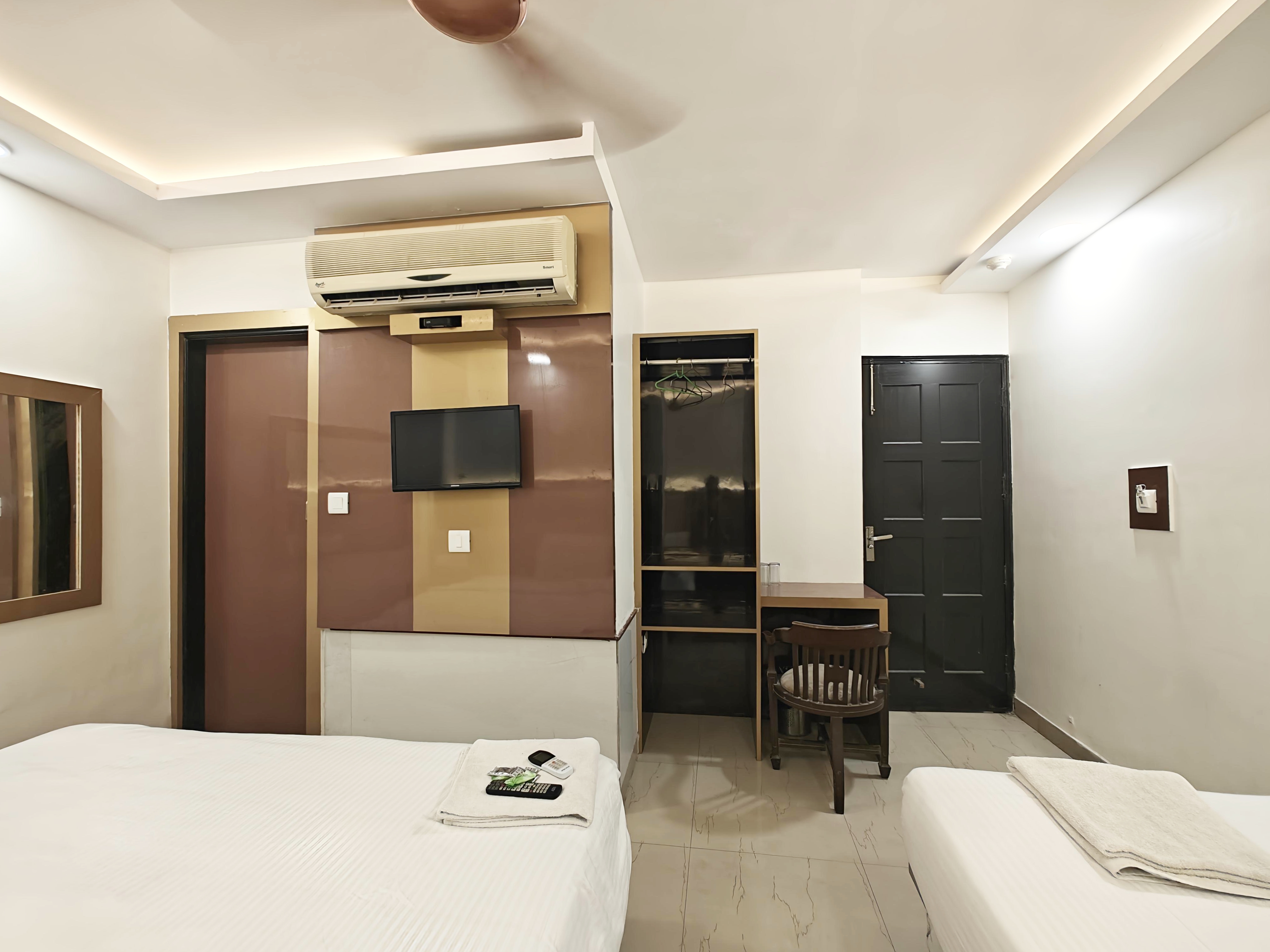 Hotel Apple Villa by Sushant Travels